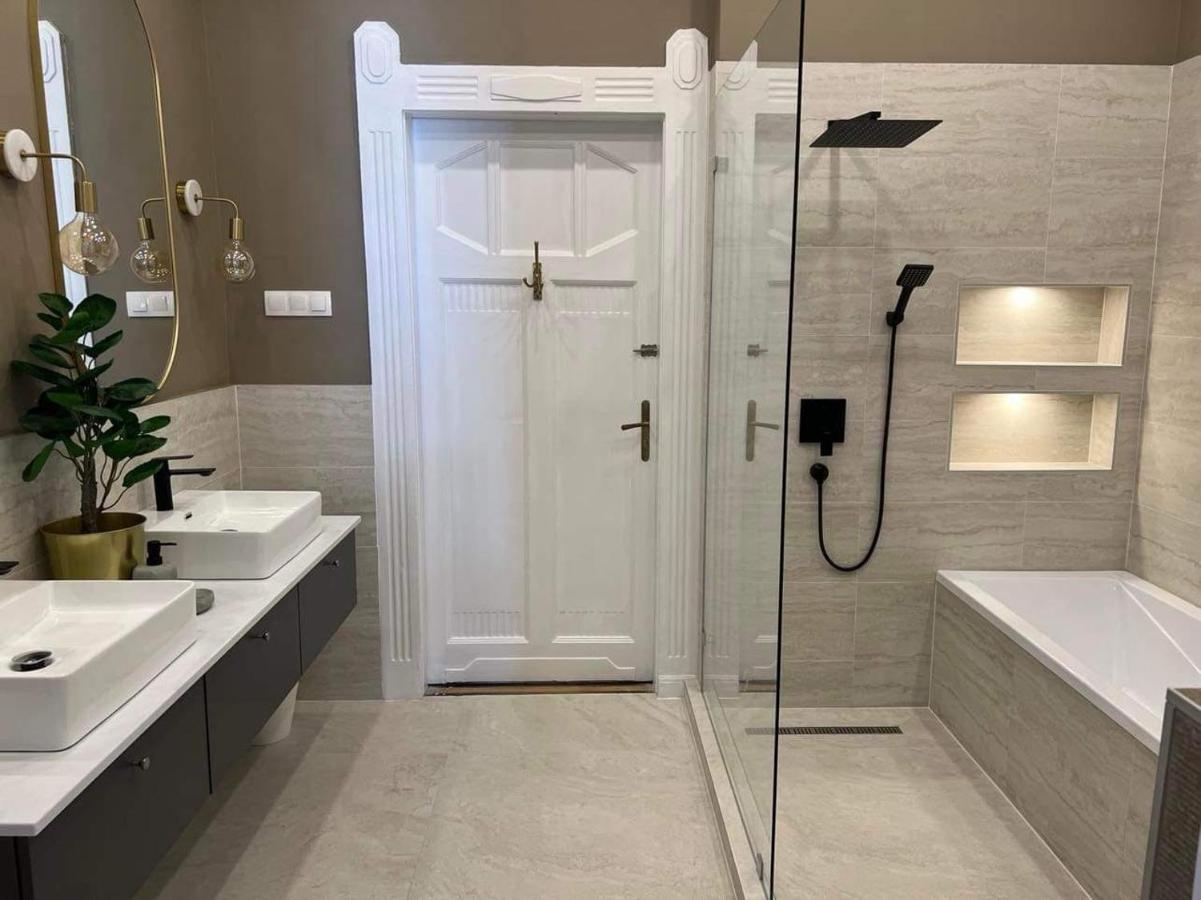 Orangehomes Panthera Luxury Apartment Budapest Esterno foto